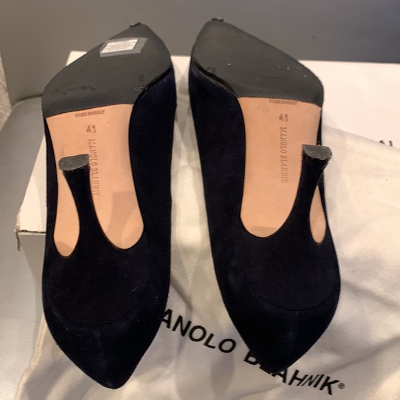 Manolo Blahnik Navy blue suede shoes - Picture 4 of 8